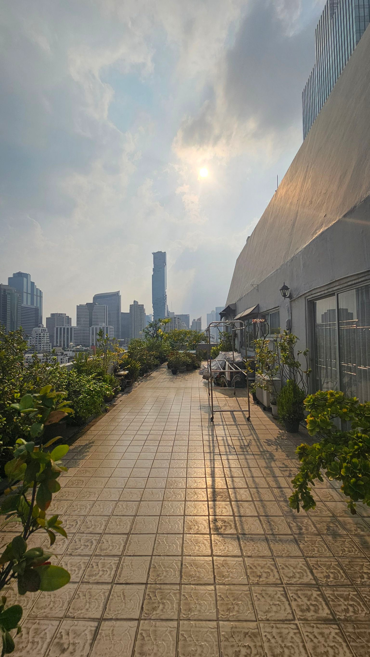 🔥 Rare Item : Penthouse with Big Balcony for Sale in the Heart of Silom – รูปที่ 2