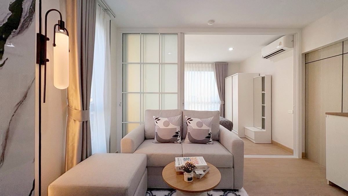 <<DoubleU Lat Phrao-Wang Hin>> Complete, all in one place, close to 2 BTS lines, HomePro, Chandrakasem University. Fully furnished, ready to move in.