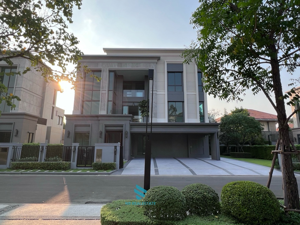 (Reduced 7 million) Luxurious house!!! Plot in front of a sincere garden, Grand Bangkok Boulevard Pinklao-Borom. Parking for up to 10 cars. (Reduced 7 million) Luxurious house!!! Plot in front of a sincere garden, Grand Bangkok Boulevard Pinklao-Borom. Parking for up to 10 cars.