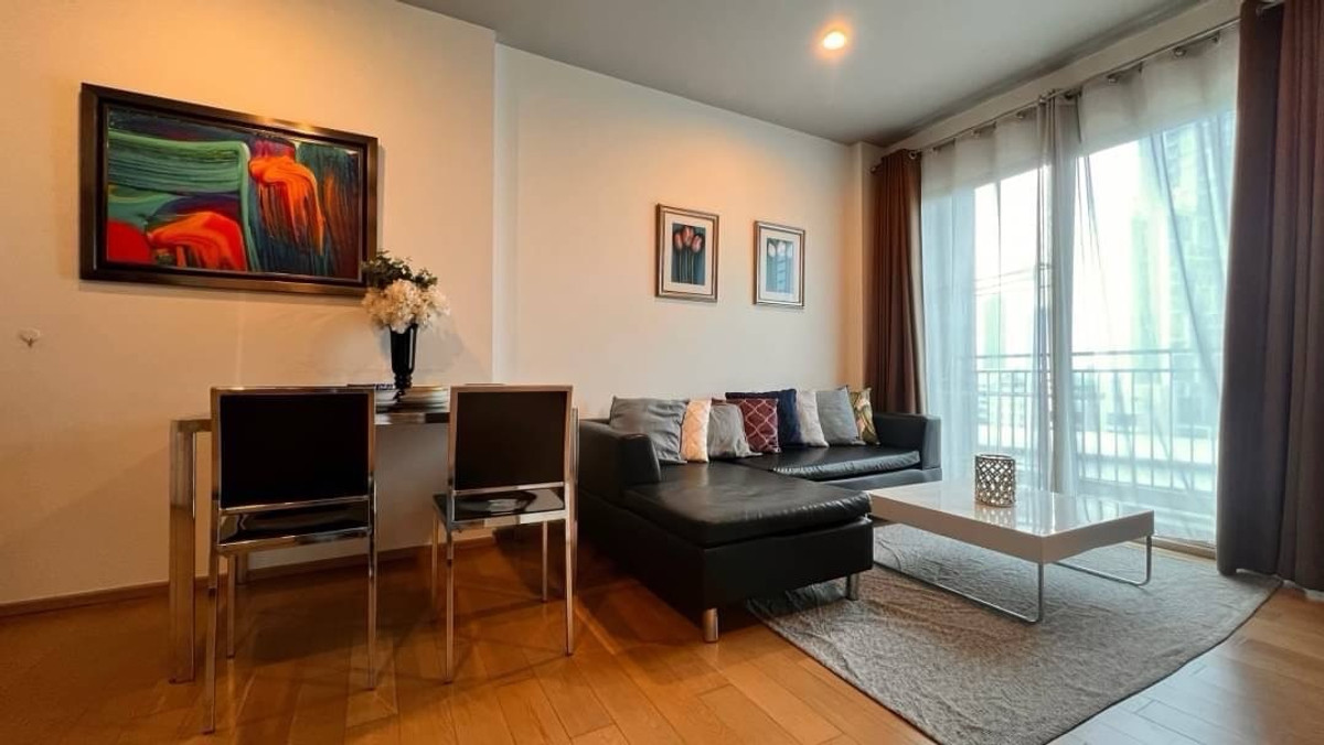 🔥Rent & Sale at Hive Sathon 🔥1BR 1BR.🔥 19,000🔥5.8 M 🔥49sqm. Floor10 🔥Rent & Sale at Hive Sathon 🔥1BR 1BR.🔥 19,000🔥5.8 M 🔥49sqm. Floor10