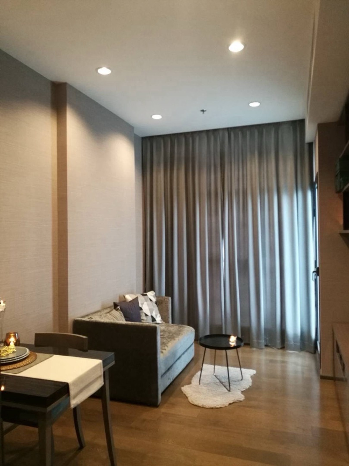The Diplomat Sathorn. for rent 0816037454