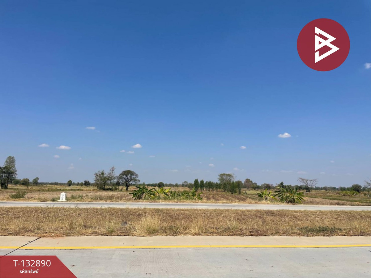 Urgent sale, empty land, area 2 rai 3 ngan 83.6 square wah, Khok Sung, Nakhon Ratchasima. Urgent sale, empty land, area 2 rai 3 ngan 83.6 square wah, Khok Sung, Nakhon Ratchasima.