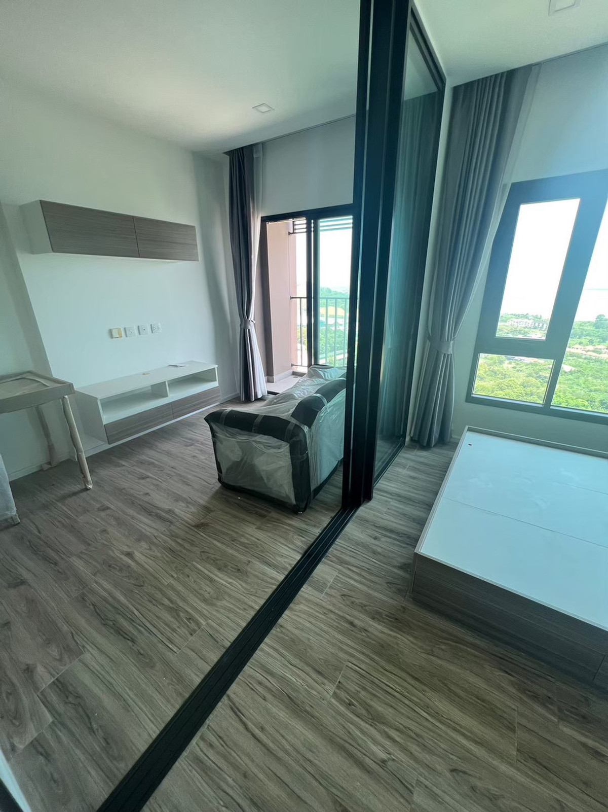 For sale Knighs tbridge the Ocean Sriracha (sea view)+bath tub