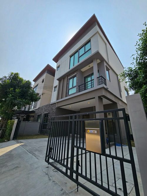 Baan Klang Muang The Edition Rama 9 - Krungthep Kreetha / 4 Bedrooms (FOR RENT) BZD138