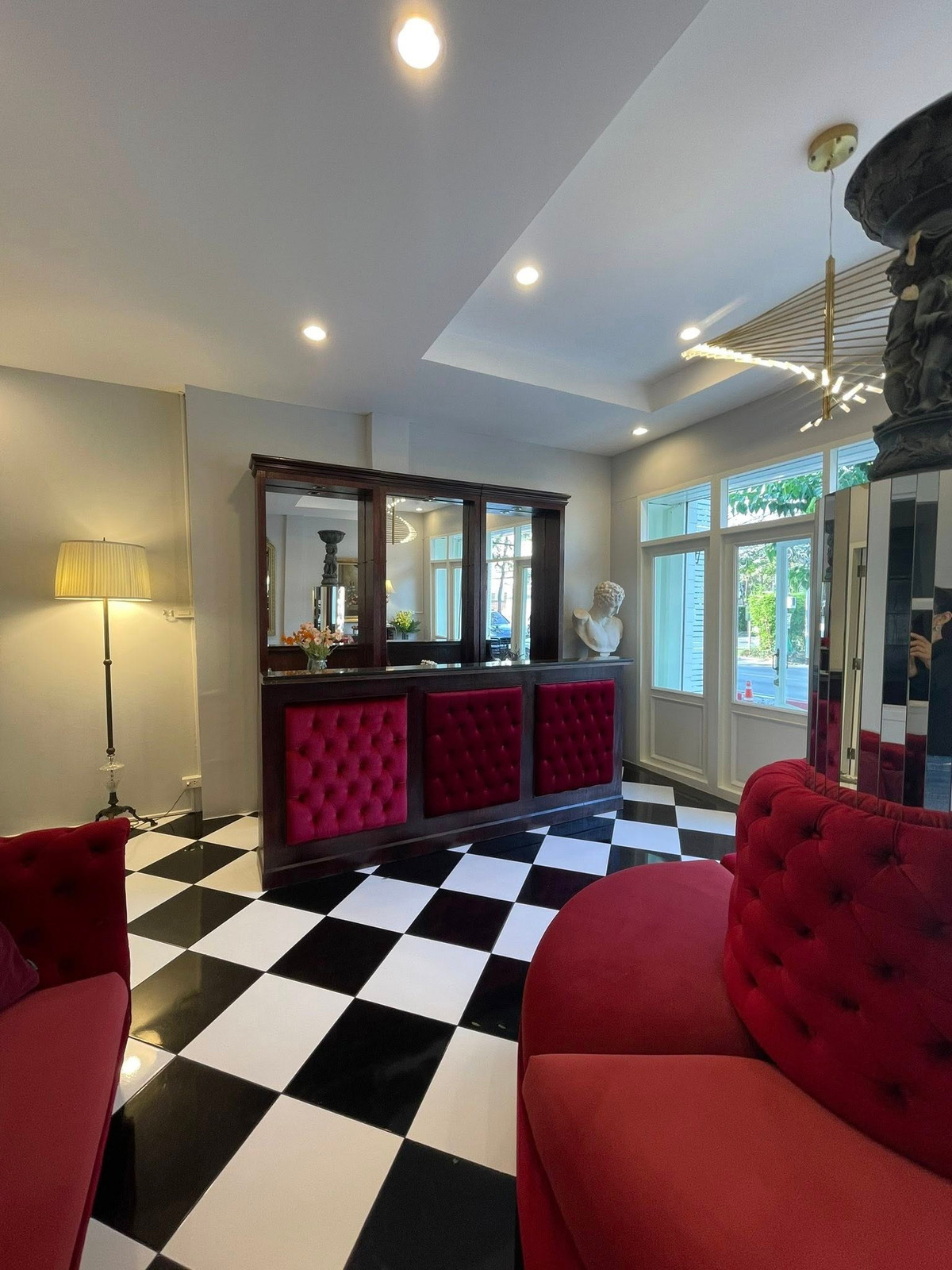 Home office for rent ออฟฟิศติดถนนในซอยกรุงเทพกรีฑา 7 รอบข้างมีหมู่บ้านหลายโครงการ สามารถเข้าอยู่พร้อมดำเนินธุรกิจได้ทันที RW007619  – รูปที่ 2