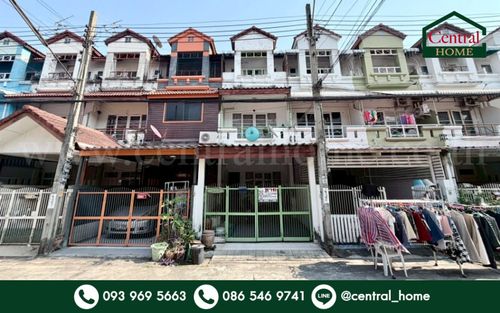3-story townhome, Ploenwipa Village, Ramintra 40.