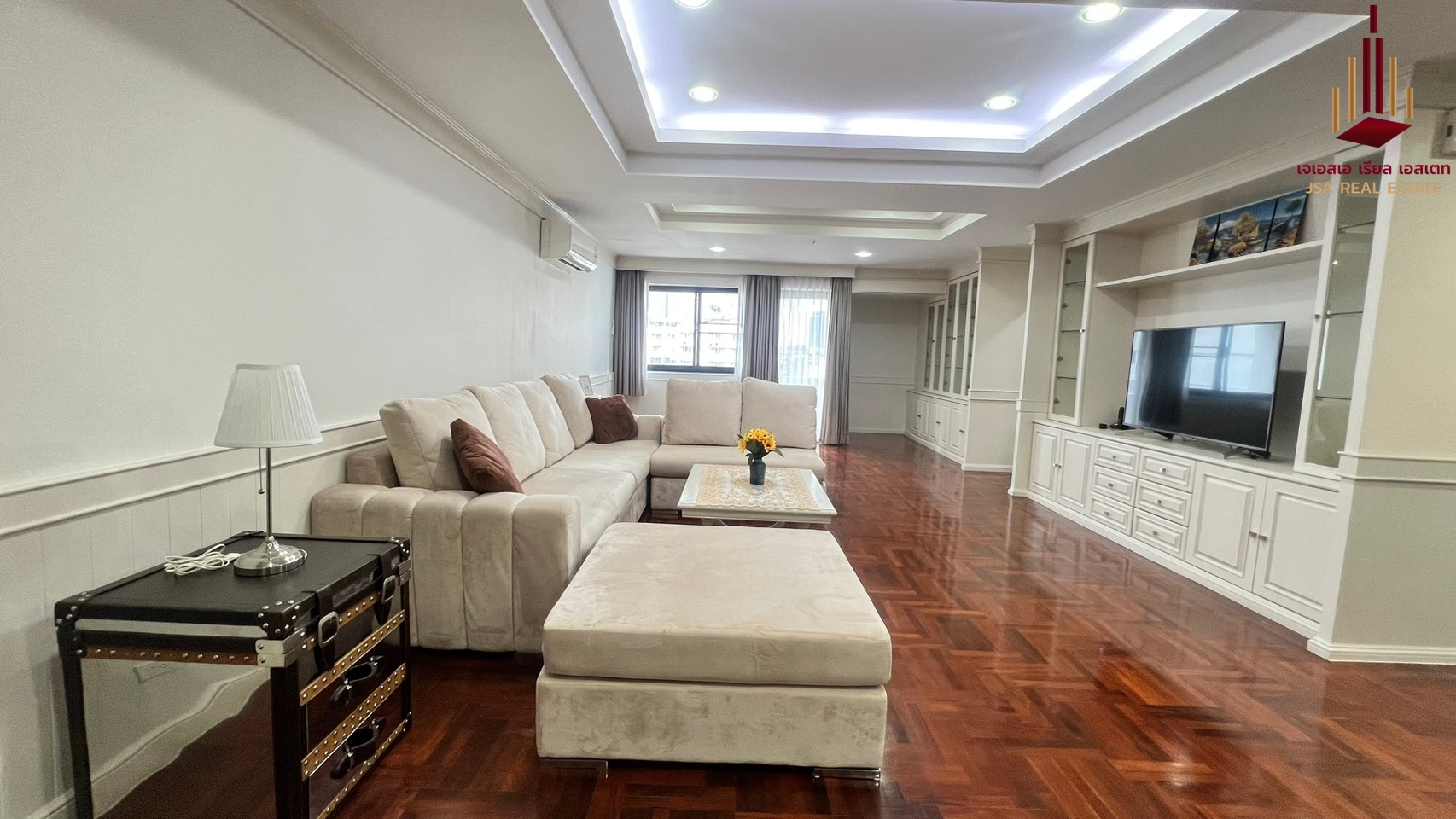 ✨ For Rent: M Towers Condo ✨  💰 Only 100,000 THB/month