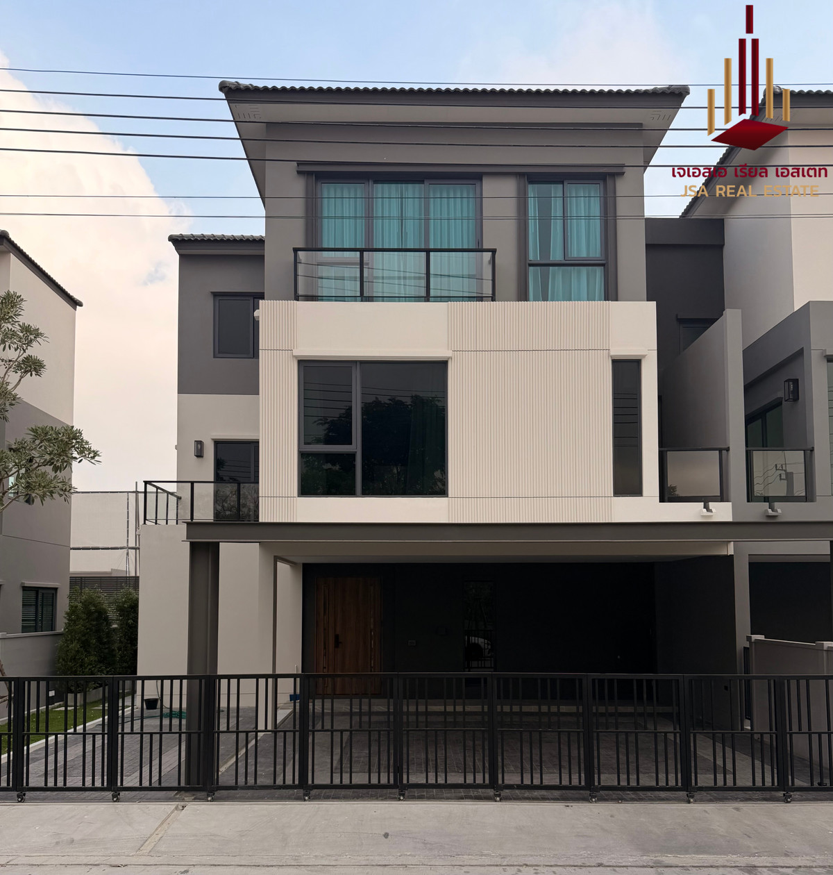 ✨ For Rent: Baan Klang Mueng The Edition Bangna 2 ✨ 💰 Only 135,000 THB/month