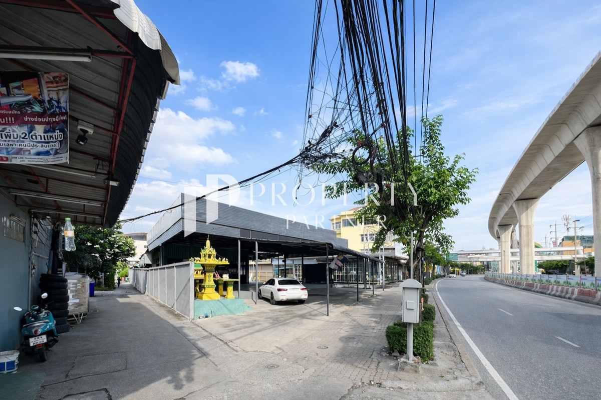 Beautiful plot of land for sale Next to Suksawat main road Potential location for investment