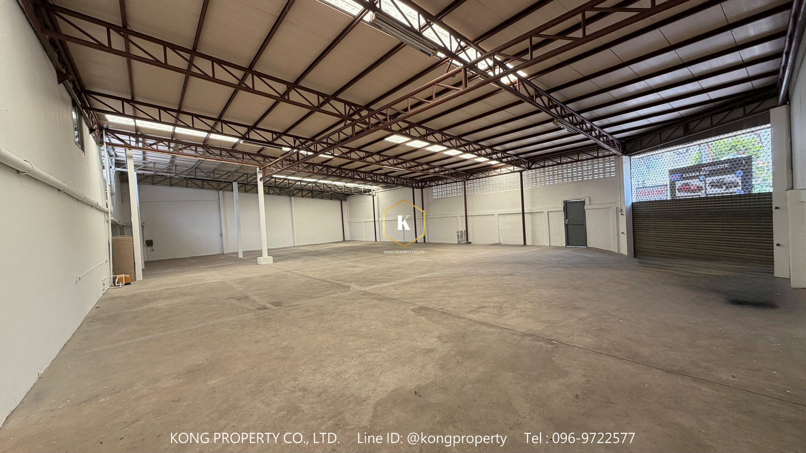 Warehouse for rent, Lat Phrao, Wang Thonglang District, Bangkok, 1,270 sq m, near the BTS. Warehouse for rent, Lat Phrao, Wang Thonglang District, Bangkok, 1,270 sq m, near the BTS.