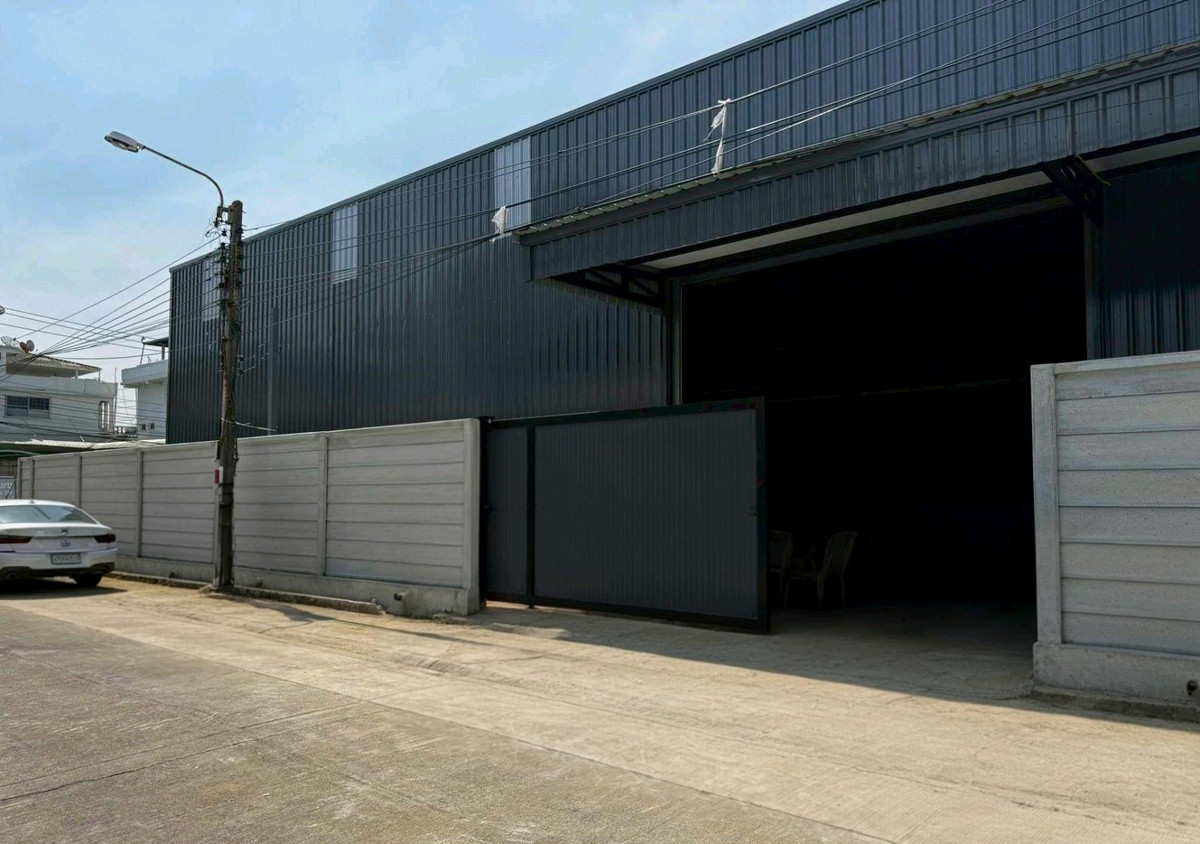Warehouse with office for rent Usable area 676 sq m., good location, Rama 2, purple area. Warehouse with office for rent Usable area 676 sq m., good location, Rama 2, purple area.