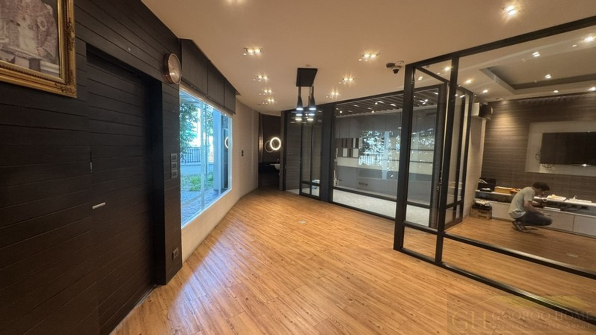 Home office for sale, cheapest in this area, 2-story building, land area 77 sq m, convenient transportation. Next to Kanchanaphisek Road The interior is decorated modern and perfect. – รูปที่ 3