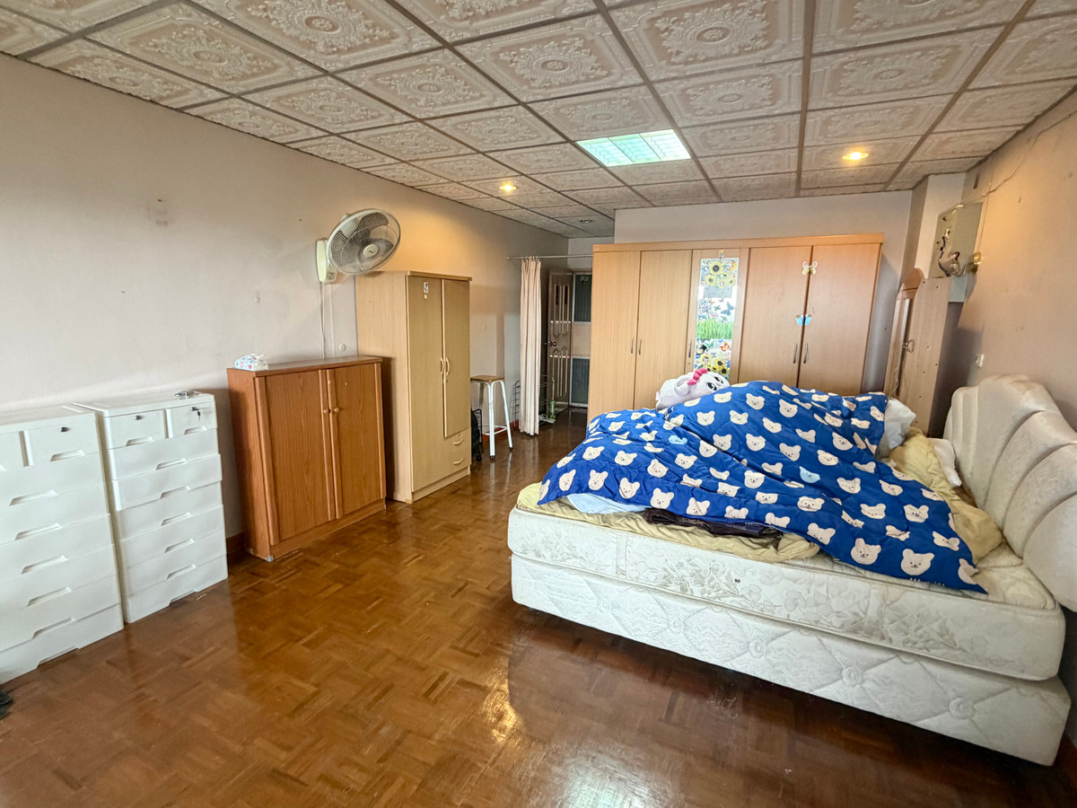 Condo for sale in Dao Khanong, 44 sq m., cheap price, near BTS Wongwian Yai, in front of the condo next to BTS Purple Line (currently being completed)