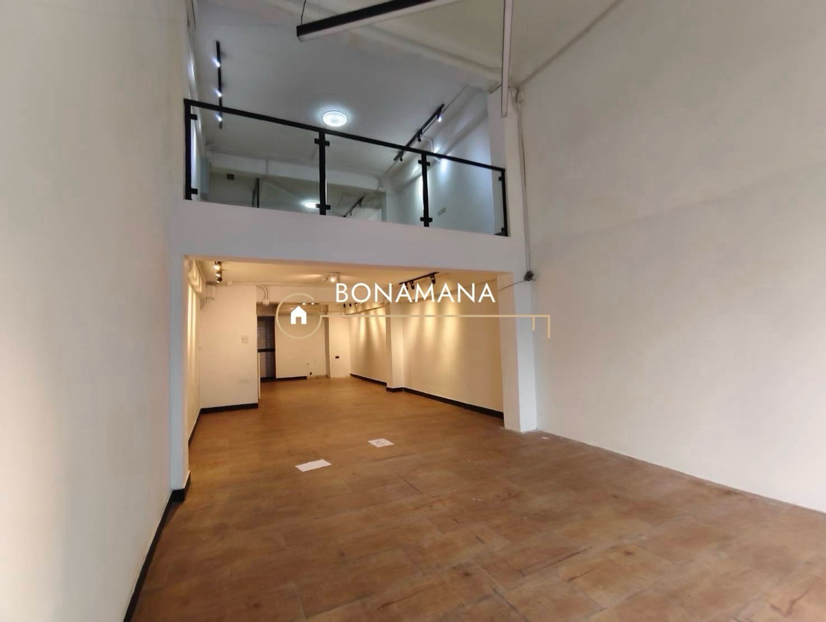 For rent, beautifully decorated commercial building, next to Sathorn - Rama 4 Road (MRT Lumpini 800m) – รูปที่ 2