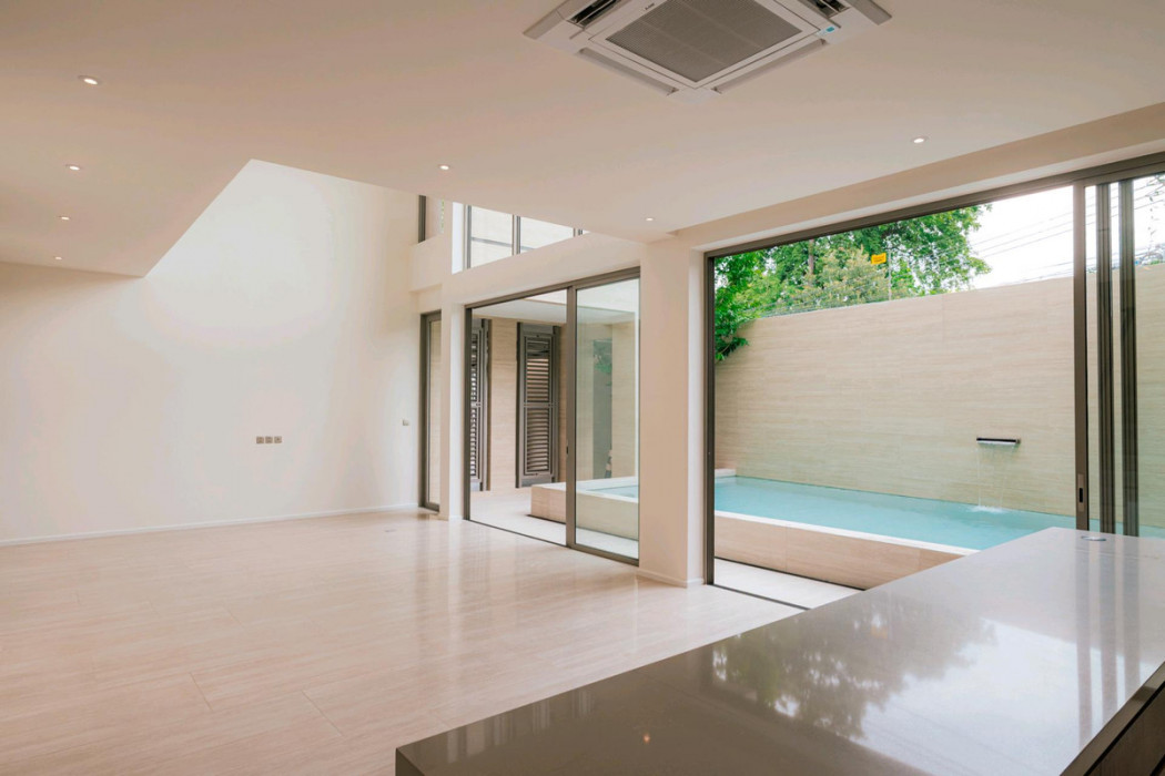บ้านเดี่ยวระดับ Luxury 3ชั้น ถนนจันทร์ เขตบางคอแหลม – รูปที่ 4