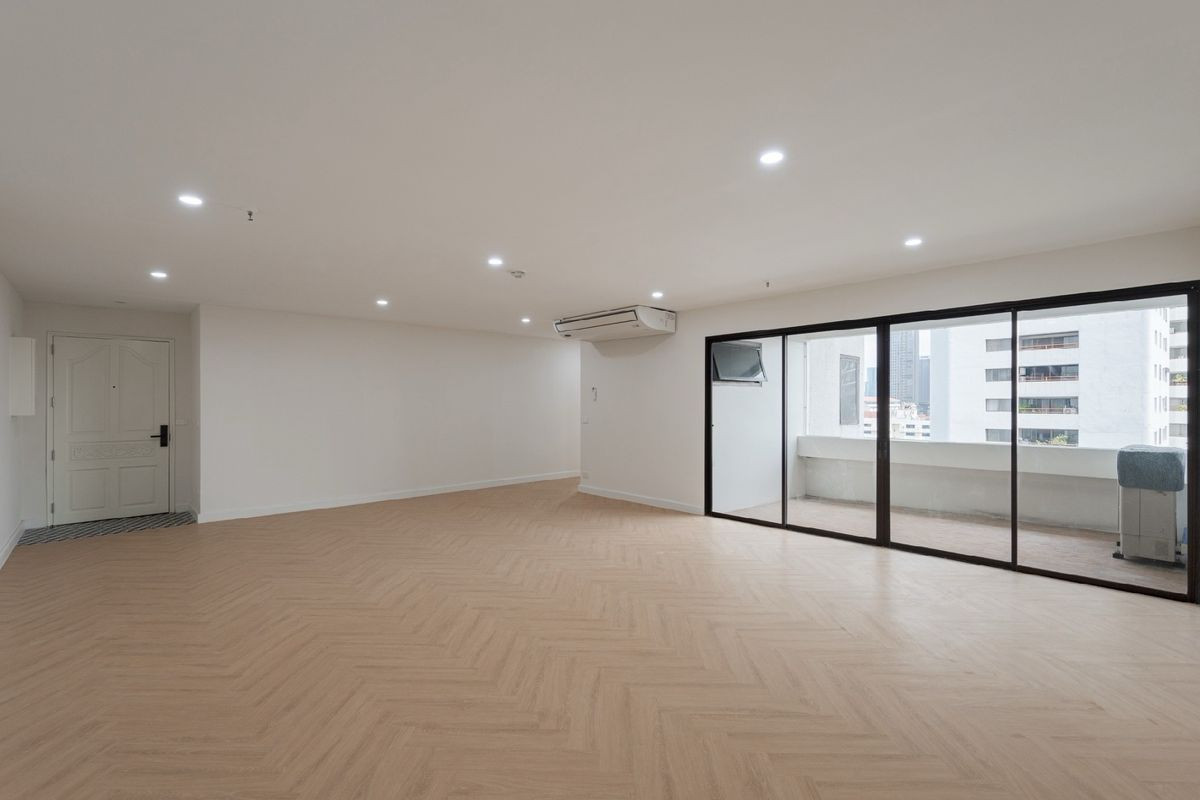 FQ Condo for sale Prestige Towers price 14,900,000 baht [KOs260216]