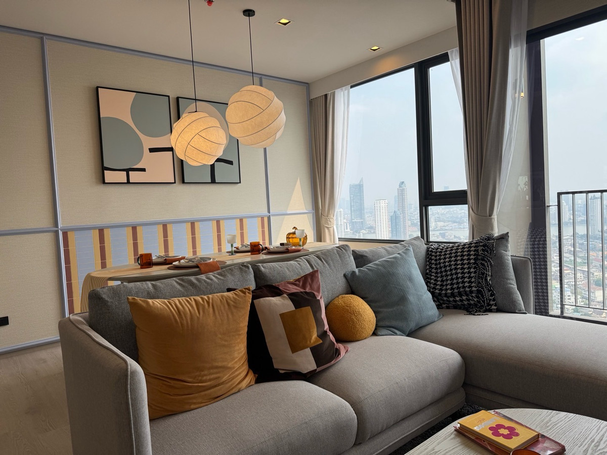 🏙✨ ขายคอนโดReference Sathorn–Wongwianyai 2Bed 2Bath 63sq.m. 9.29mb📞Phat 064-642-8664