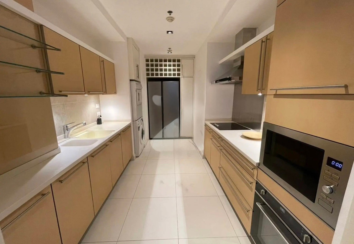 SL042/ให้เช่า Athenee Residence ห้องใหญ่ 133 ตร.ม. ใกล้ BTS เพลินจิต เพียง 200 เมตร พร้อมที่จอดรถส่วนตัว 2 คัน – รูปที่ 4