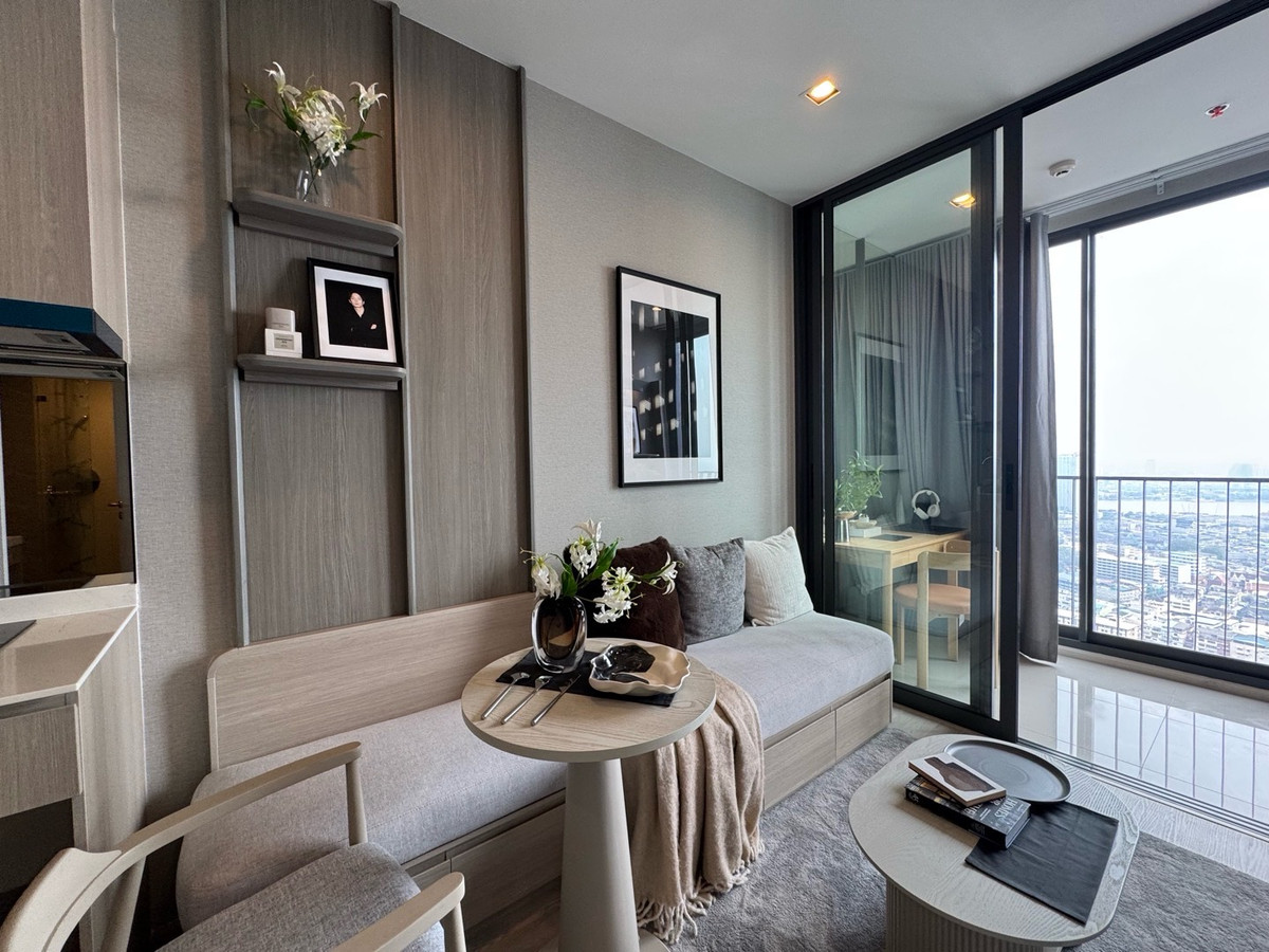 Reference Sathorn–Wongwianyai1Bed 1Bath 31sq.m. 4.49mb☎️Phat 064-642-8664☎️Nui 094-624-2014