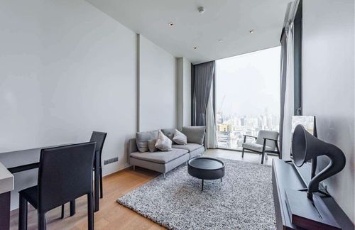SL047/Luxury condo for sale 28 Chidlom, high floor, full view of East Sukhumvit, ready to move in, in the heart of Chidlom.