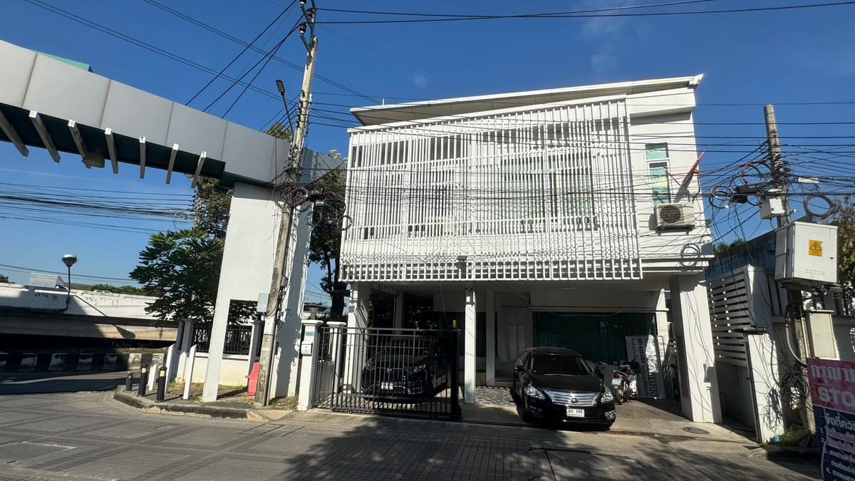 ถูกสุดในย่านนี้ ขายโฮมออฟฟิศ ที่ดิน 77วา อาคาร 274 ตรม.ติดถนนกาญจนาภิเษก จอดรถได้ 3 คัน