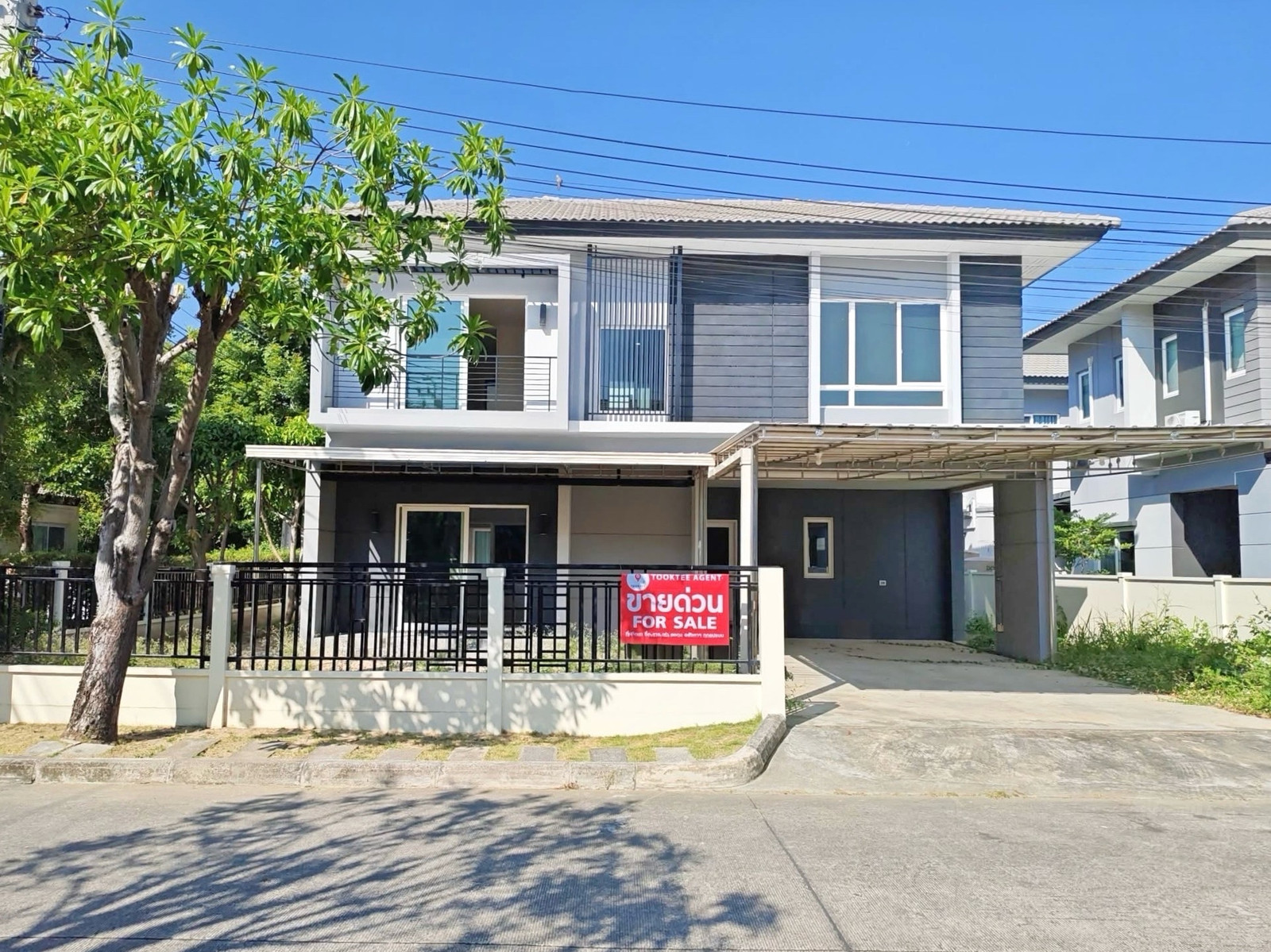 Centro Watcharaphon (corner) 63.8 sq m - next to Sukhapiban 5 Road ❤️❤️❤️Good condition, ready to move in. Centro Watcharaphon (corner) 63.8 sq m - next to Sukhapiban 5 Road ❤️❤️❤️Good condition, ready to move in.