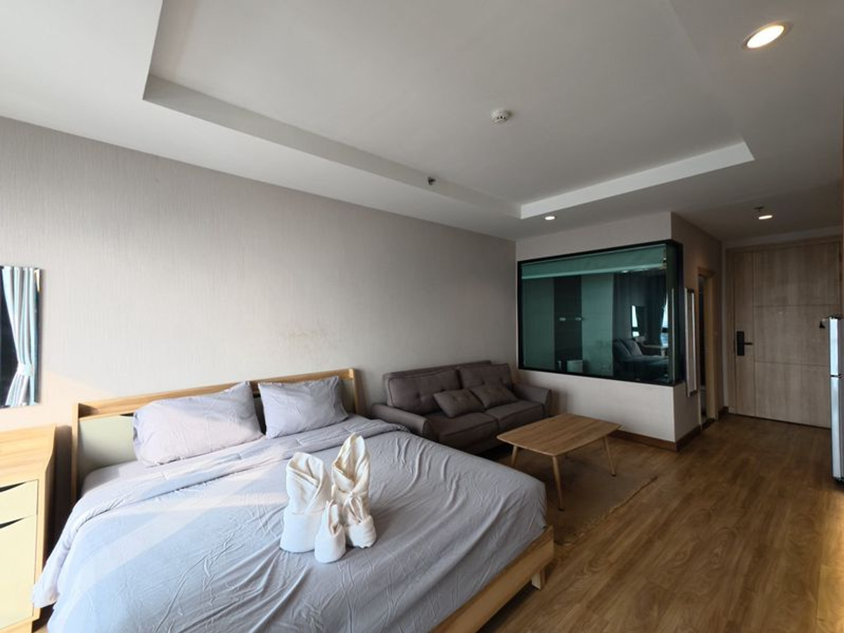 ห้องสตูดิโอ วิวทะเล ศรีราชา ใกล้เกาะลอย คอนโดลัดดาพลัส พร้อมอยู่ – รูปที่ 2