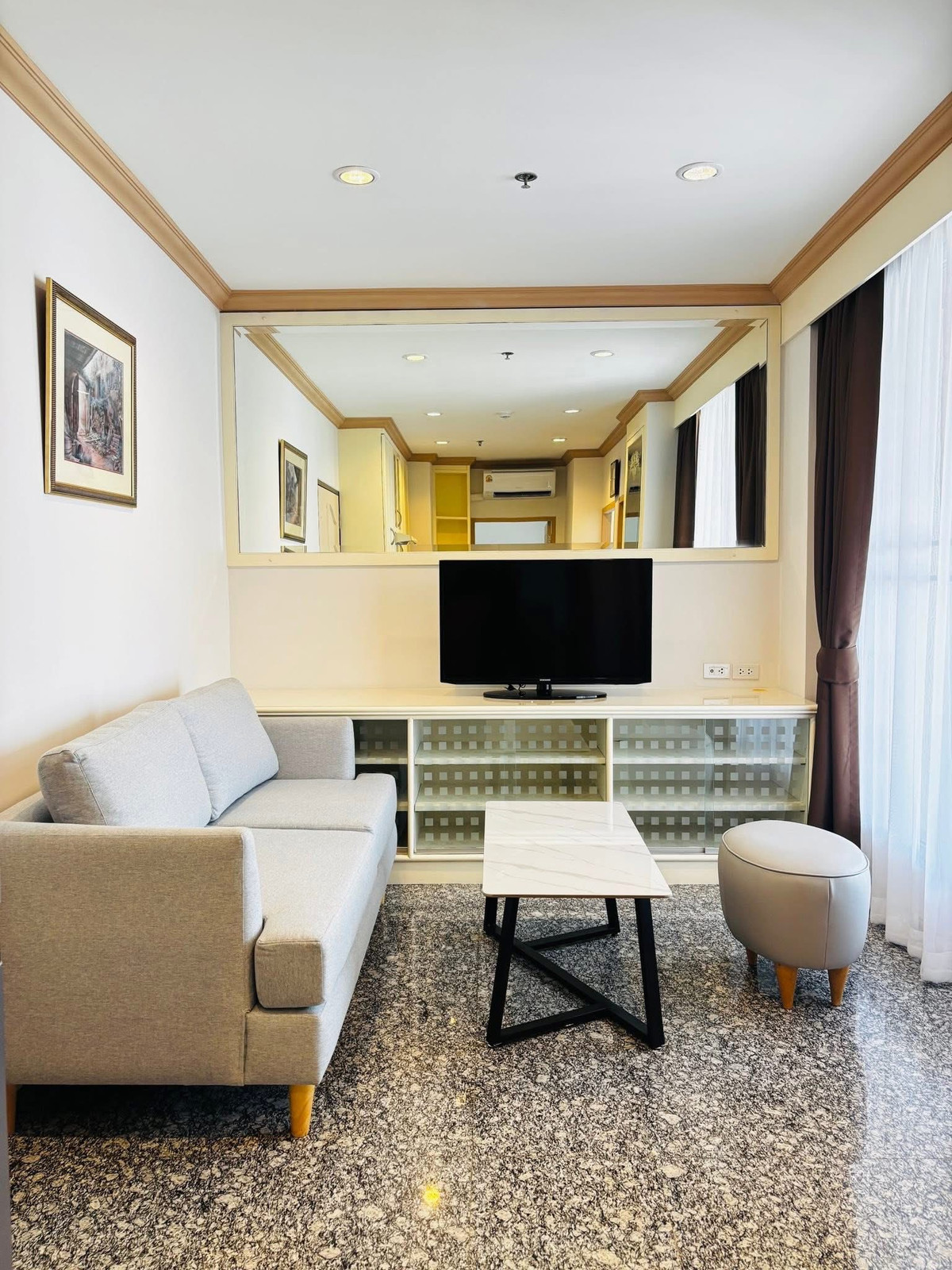 For Rent : ปทุมวันรีสอร์ต ราชเทวี  2ห้องนอน 1ห้องน้ำ ห้องสวย เฟอร์นิเจอร์ครบ พร้อมเข้าอยู่