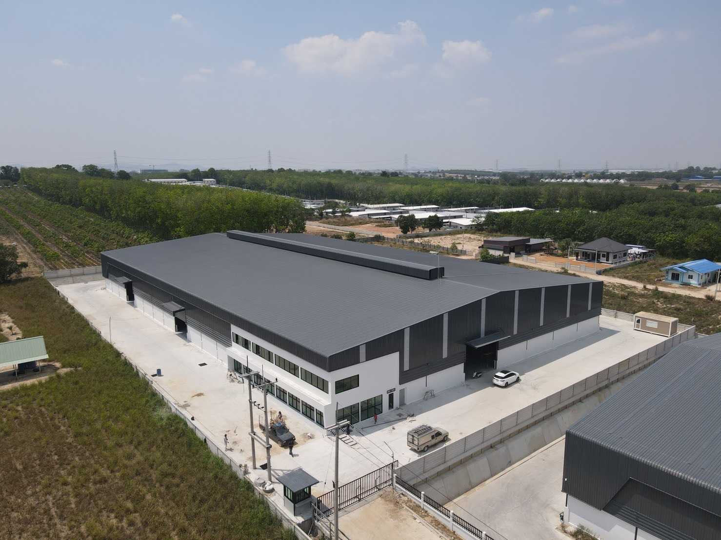 Factory for sale, Soi Nikhom Phatthana 11, 5742 sq m, 6 rai, yellow zoning.