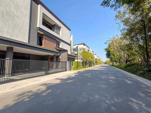 🔥🔥31145🔥🔥 Luxury house for rent (The Honor Yothinpattan), 8 bedrooms, 7 bathrooms, 3-story pool villa with elevator. 🌐LINE ID: @fastforrentcondo