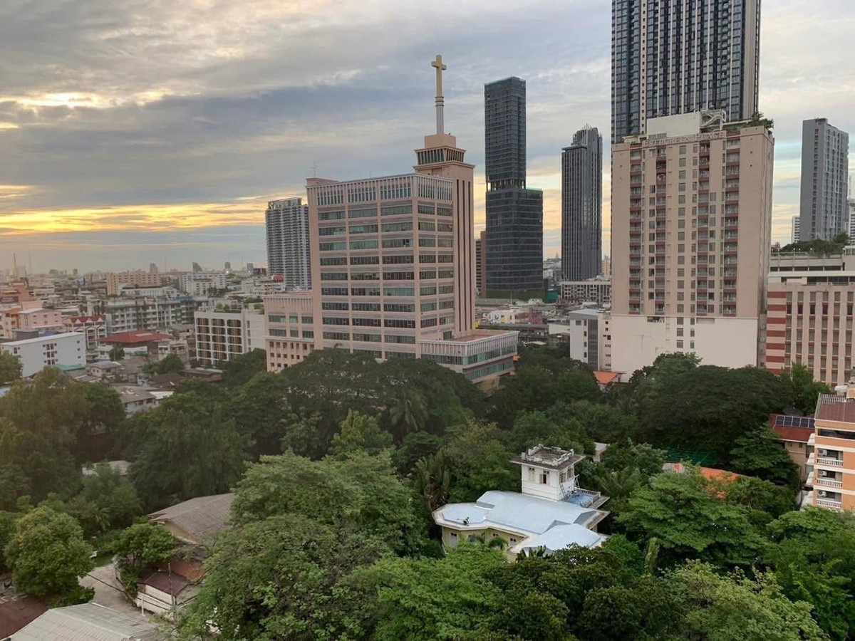 ให้เช่าPathumwan Place Condo
