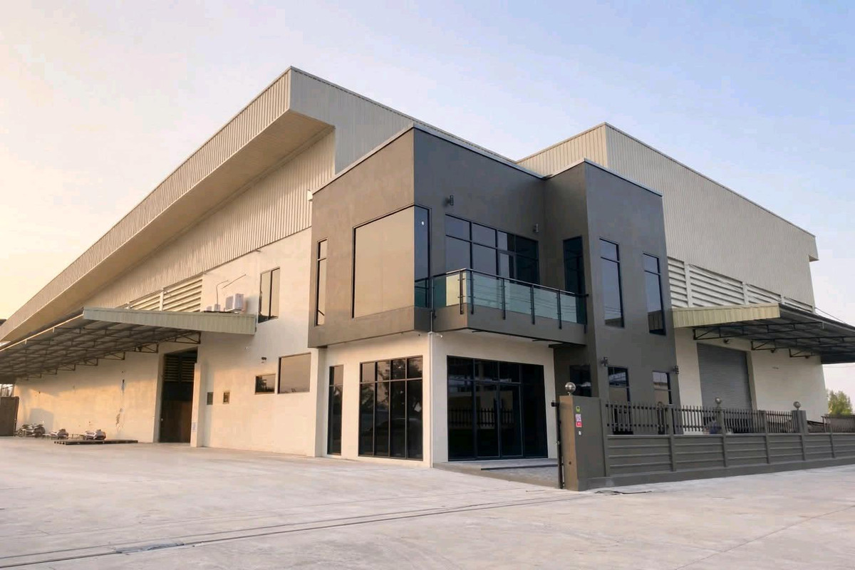 Factory/warehouse/office for rent Usable area 3,000 sq m., land 3 rai, location near Wat Khae Rai, Krathum Baen. Factory/warehouse/office for rent Usable area 3,000 sq m., land 3 rai, location near Wat Khae Rai, Krathum Baen.