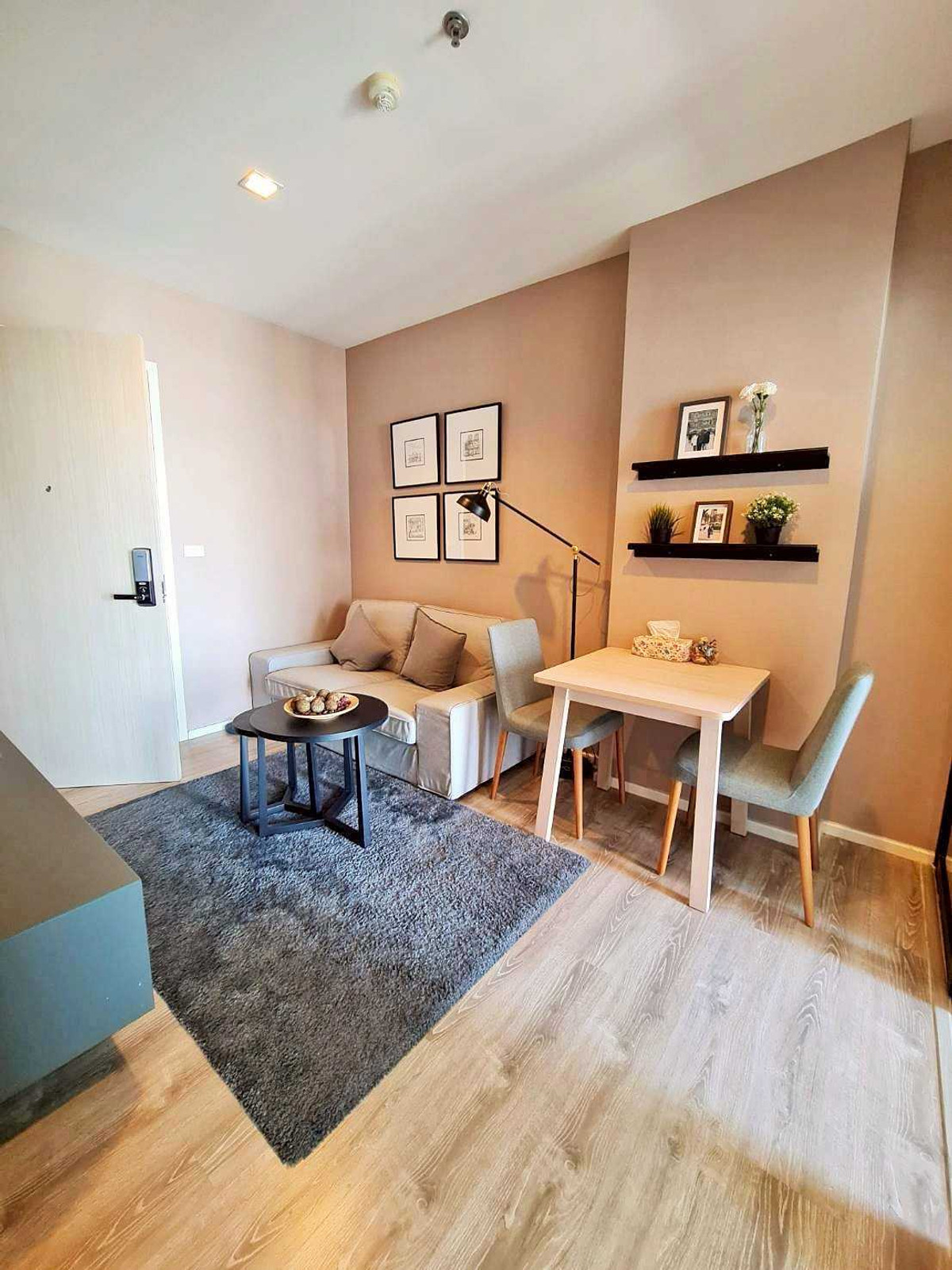Condo for Sale: Knightsbridge Sky River Ocean with Panoramic Views Condo for Sale: Knightsbridge Sky River Ocean with Panoramic Views