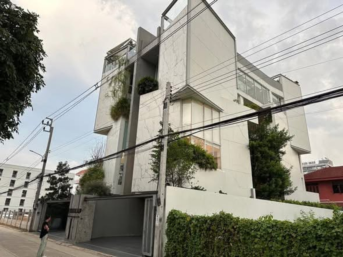 House for sale/rent - home Office D8 Residence Luxury Pool Villa Lat Phrao House for sale/rent - home Office D8 Residence Luxury Pool Villa Lat Phrao