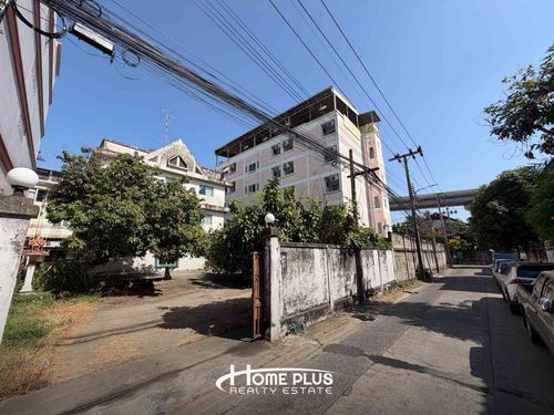 Land with 3-story house, Bangkok-Non 33 (Soi Thewarat 1)