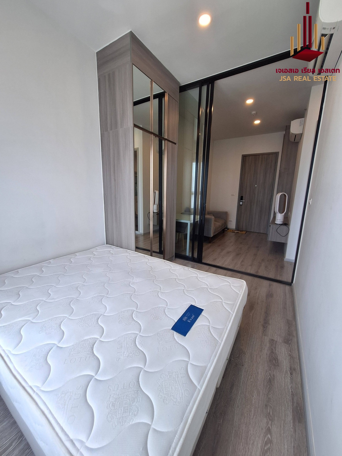 ✨ For Sale: KnightsBridge Prime Ratchayothin Condo ✨ 💰 Only 4,090,000 THB