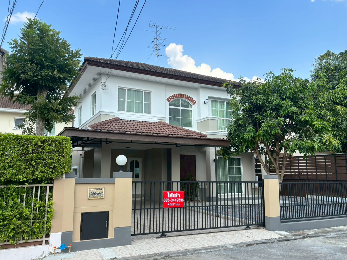 Single house for rent, Chaiyaphruek Village - Bang Bua Thong, newly renovated. Single house for rent, Chaiyaphruek Village - Bang Bua Thong, newly renovated.