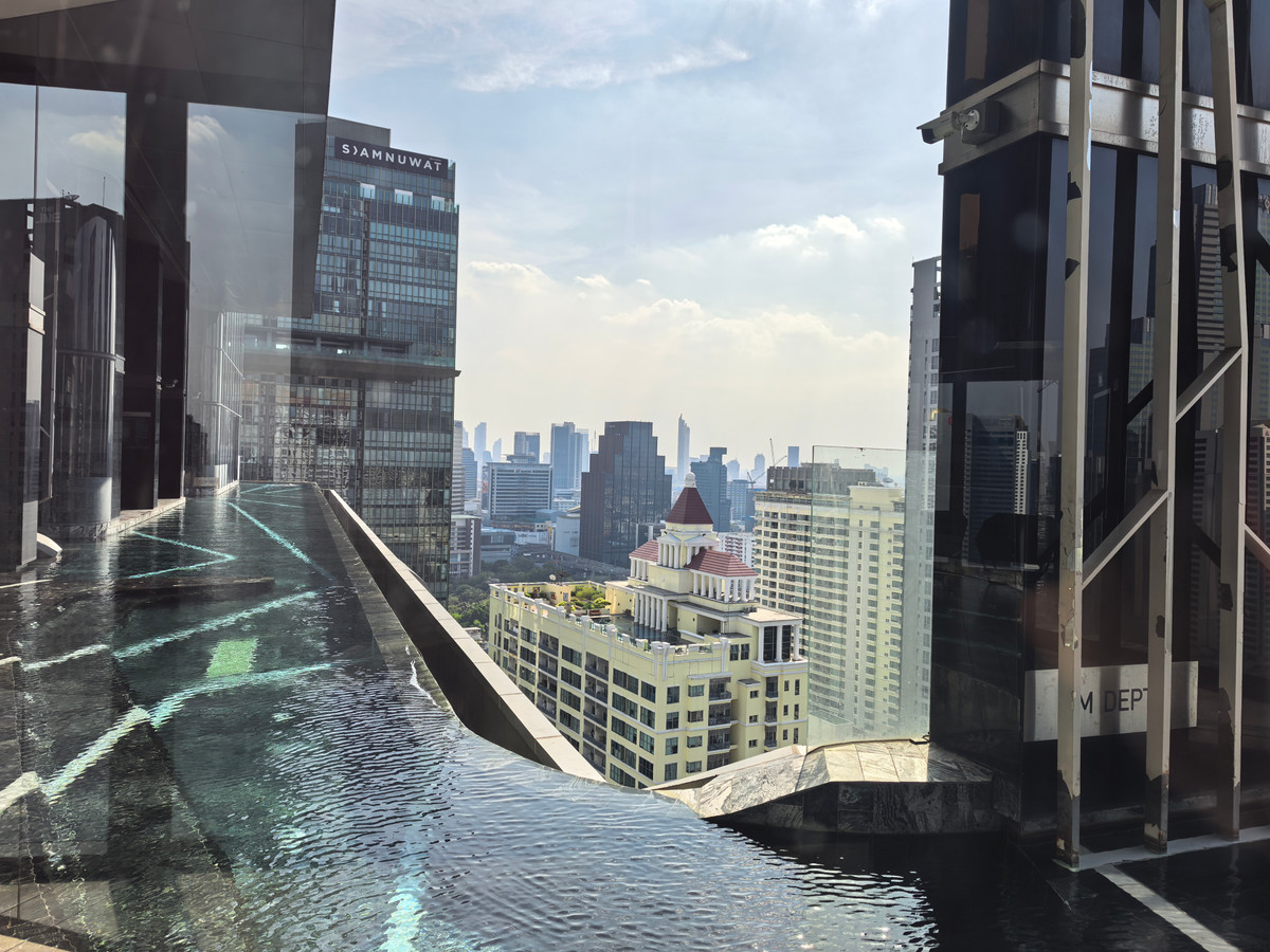 🏙️ Luxury Living at Ideo Q Siam-Ratchathewi Live in premium style on a high floor with a million-dollar view with a private elevator delivered directly to the room! 🏙️ Luxury Living at Ideo Q Siam-Ratchathewi Live in premium style on a high floor with a million-dollar view with a private elevator delivered directly to the room!