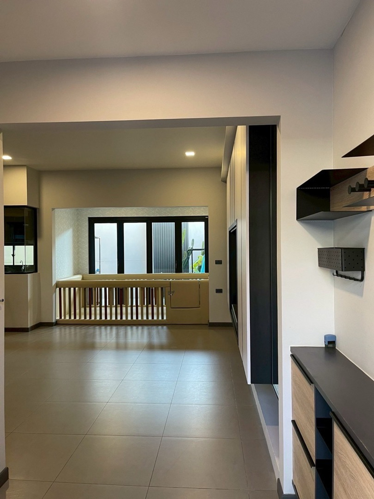 HOME004
บ้านสวยของแรร์ แต่งสวย 
FULLY Interior Furnished
VIVE Bangna km.7 (วีเว่ บางนา กม.7)  – รูปที่ 3