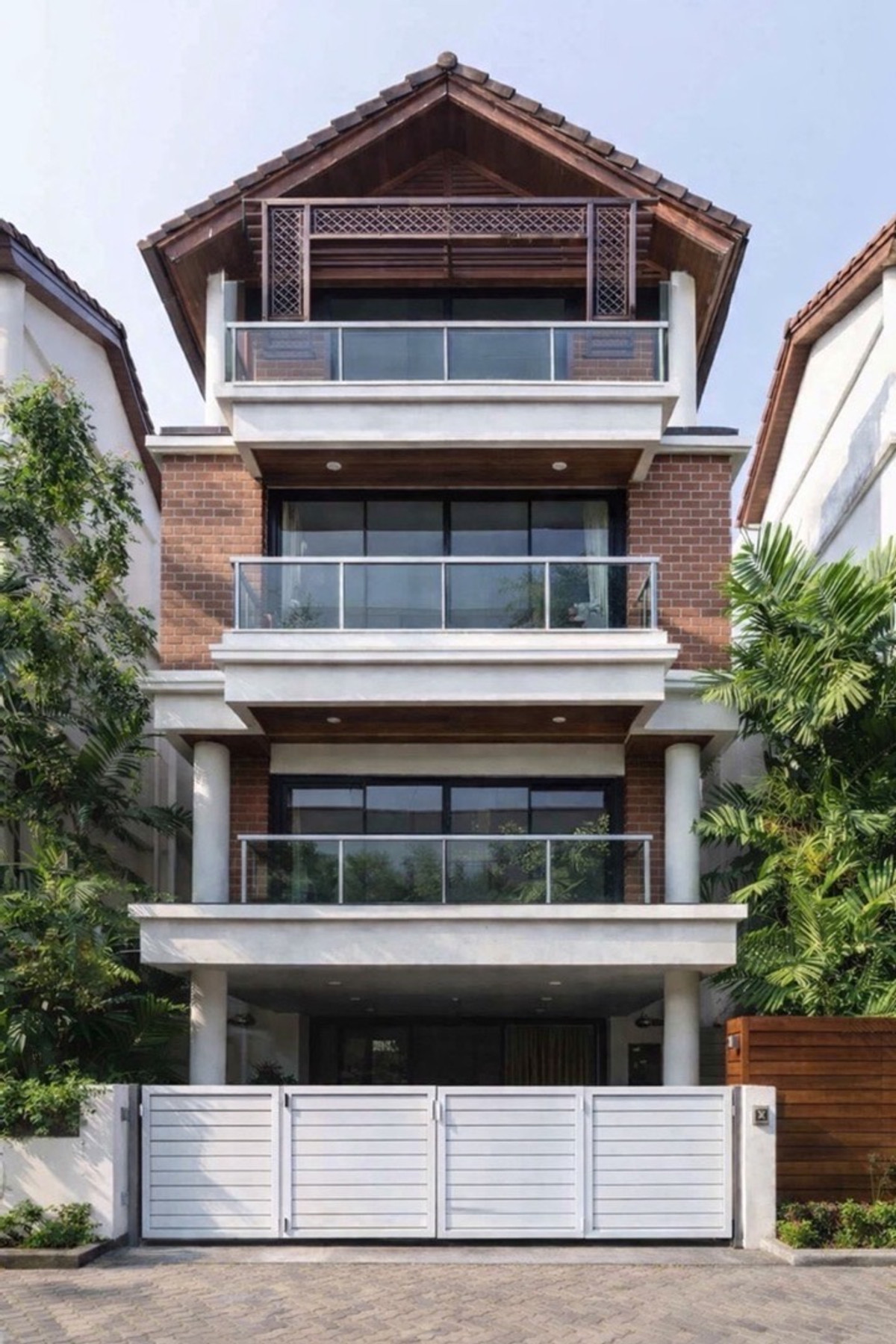 ขายบ้านเดี่ยว สาทร เย็นอากาศ 6 ชั้น ซอยเย็นอากาศ 2 ทำเลดี ใจกลางเมือง เหมาะซื้อลงทุน - ใช้งานเอง ขายบ้านเดี่ยว สาทร เย็นอากาศ 6 ชั้น ซอยเย็นอากาศ 2 ทำเลดี ใจกลางเมือง เหมาะซื้อลงทุน - ใช้งานเอง