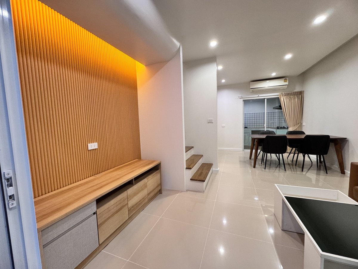 2-story townhouse for sale, Villette Lite Pattanakarn 38 (Villette Lite Pattanakarn) near APL Ramkhamhaeng (N.1886) 2-story townhouse for sale, Villette Lite Pattanakarn 38 (Villette Lite Pattanakarn) near APL Ramkhamhaeng (N.1886)