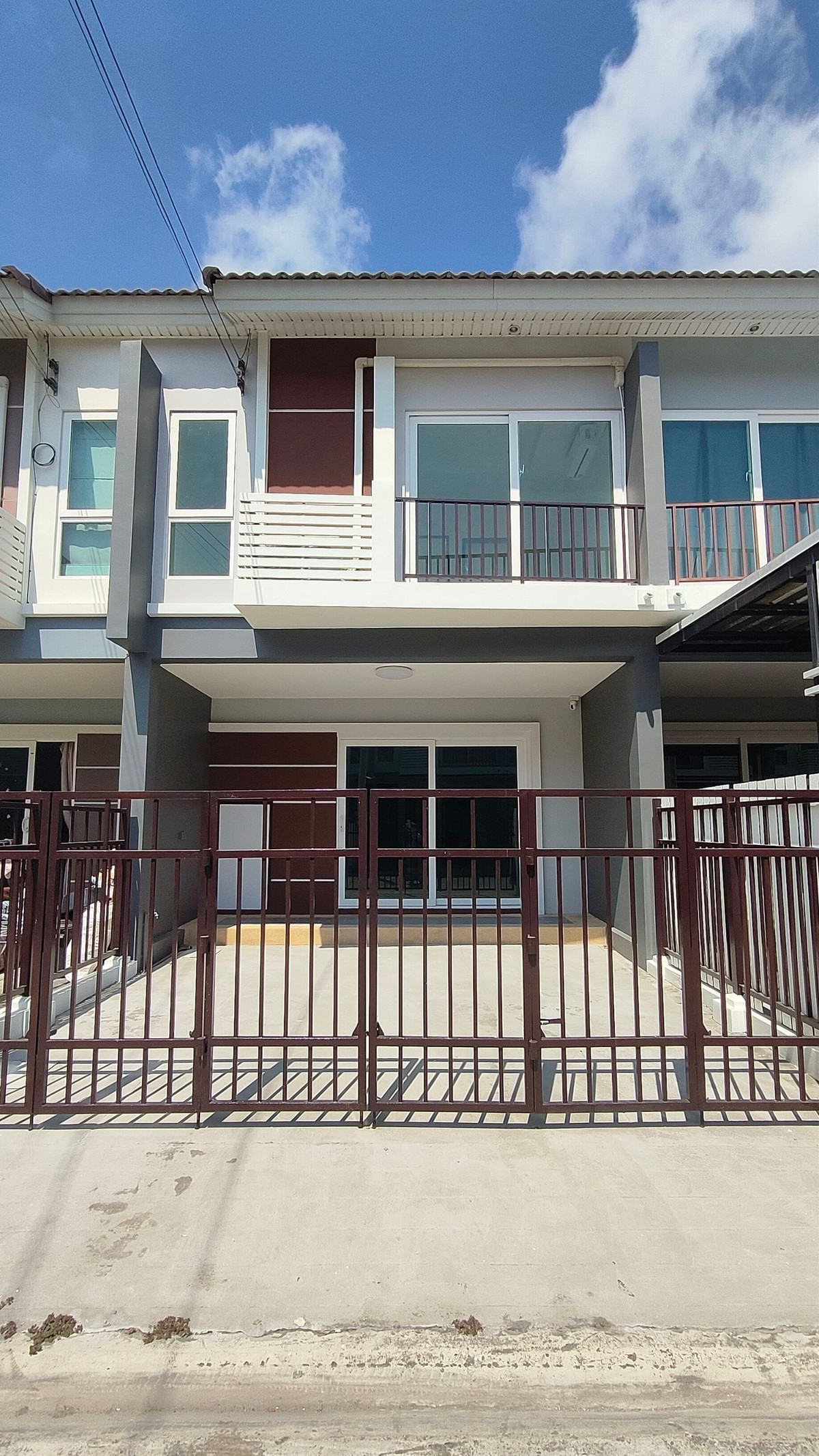 The  is selling it himself. Townhome for sale. Supalai Bella Rayong Village, Central-Thapma.✨ – รูปที่ 3