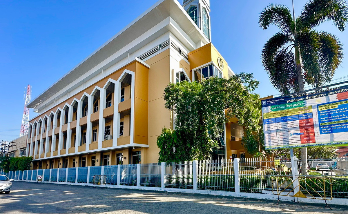Selling cheap!! Land next to the Sai Mai District Office, 2-0-2 rai / 60,000.- per square wa, cant find it in this location. Selling cheap!! Land next to the Sai Mai District Office, 2-0-2 rai / 60,000.- per square wa, cant find it in this location.