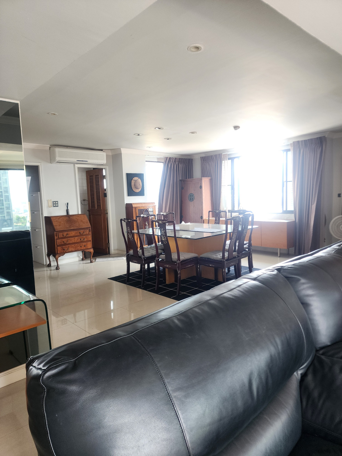 ขายคอนโดมิเนียม Penthouse 3 ชั้น 3 ห้องนอน เพิร์ลการ์เดน คอนโด ถนนสาทร ใกล้ BTS ช่องนนทรี ขายคอนโดมิเนียม Penthouse 3 ชั้น 3 ห้องนอน เพิร์ลการ์เดน คอนโด ถนนสาทร ใกล้ BTS ช่องนนทรี