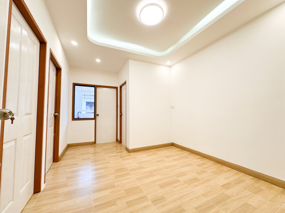 Condo for sale, Mitsu Phaholyothin Km. 44, free transfer fees. Near Navanakorn, Talat Thai,Thammasat