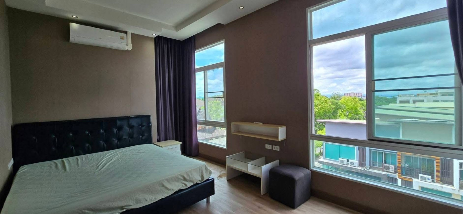 For rent My Hip Condo 2. 6th floor, size 81 sq m., corner room, 2 bedrooms, 2 bathrooms. For rent My Hip Condo 2. 6th floor, size 81 sq m., corner room, 2 bedrooms, 2 bathrooms.