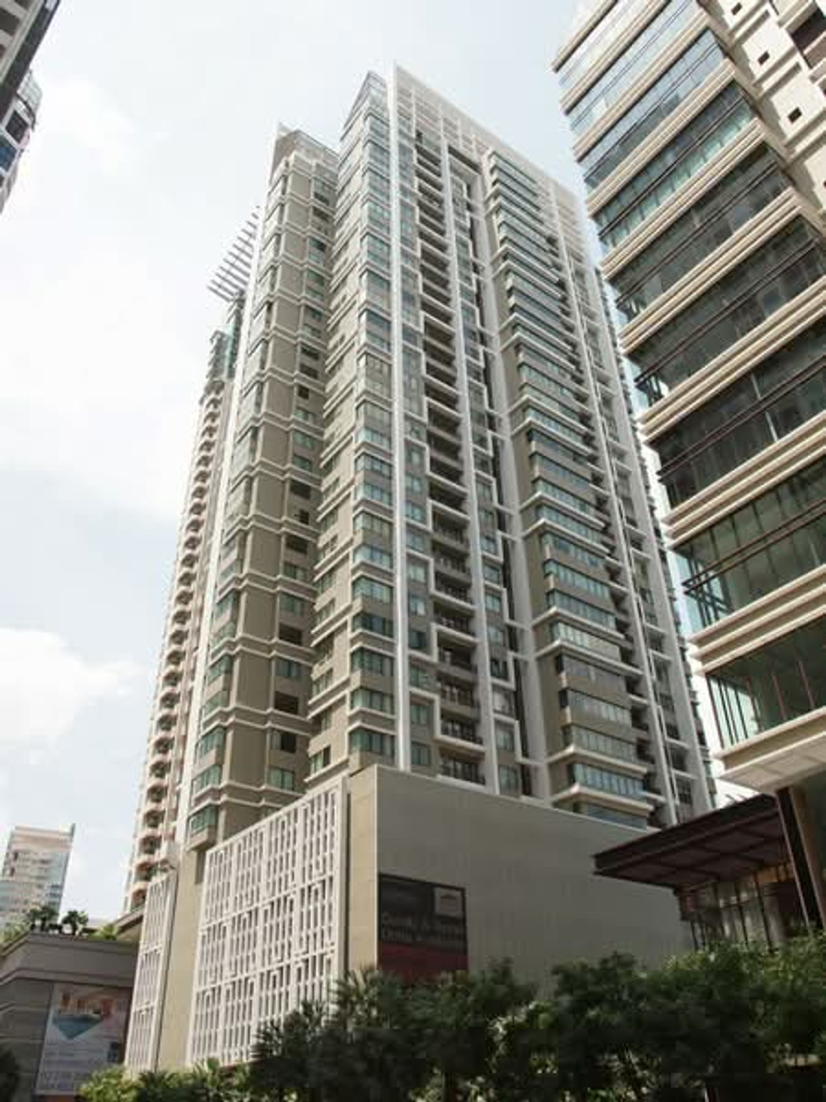 ✨ ขาย The Emporio Place ✨ Only 9.39 MB 