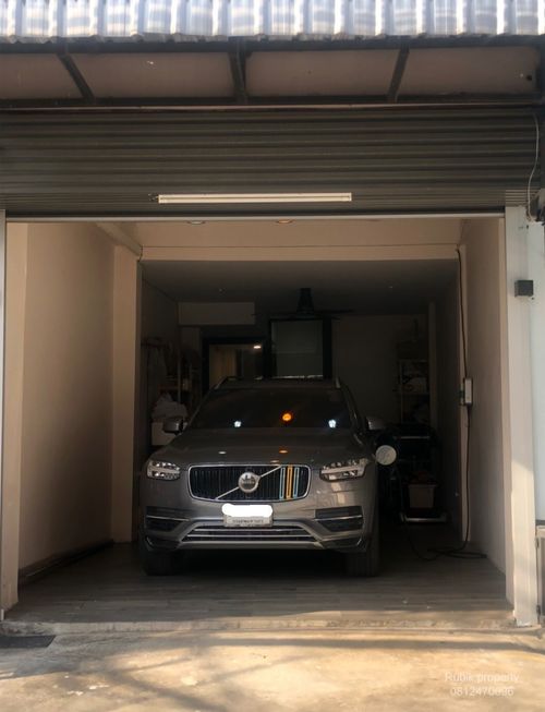 🏢 Shophouse for sale, Charoen Nakhon 18 - Commercial building, completely renovated, RB1703, 1 minute walk to BTS Krung Thonburi.