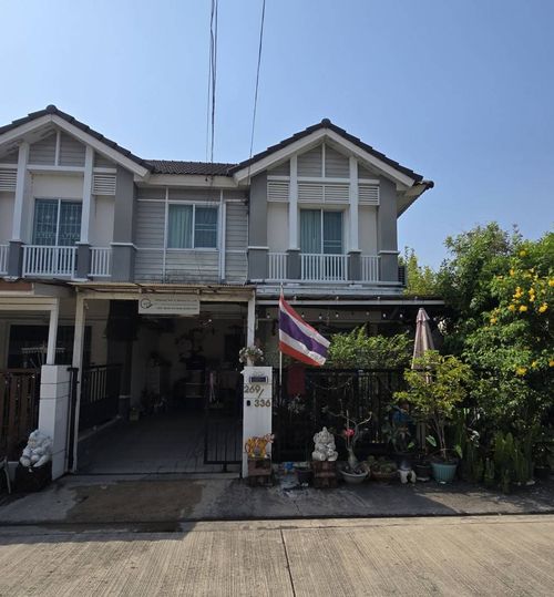 ขายทาวน์เฮาส์ 2 ชั้น แปลงมุม หมู่บ้านพฤกษาวิลล์ 50/1 รามคำแหง – ซอยมิสทีน (ถ.ราษฎร์พัฒนา) ที่ดิน 25.4 ตร.ว. (แปลงมุม ได้พื้นที่ข้างบ้านเพิ่ม) พื้นที่ใช้สอย 120 ตร.ม. 3 ห้องนอน 2 ห้องน้ำ
