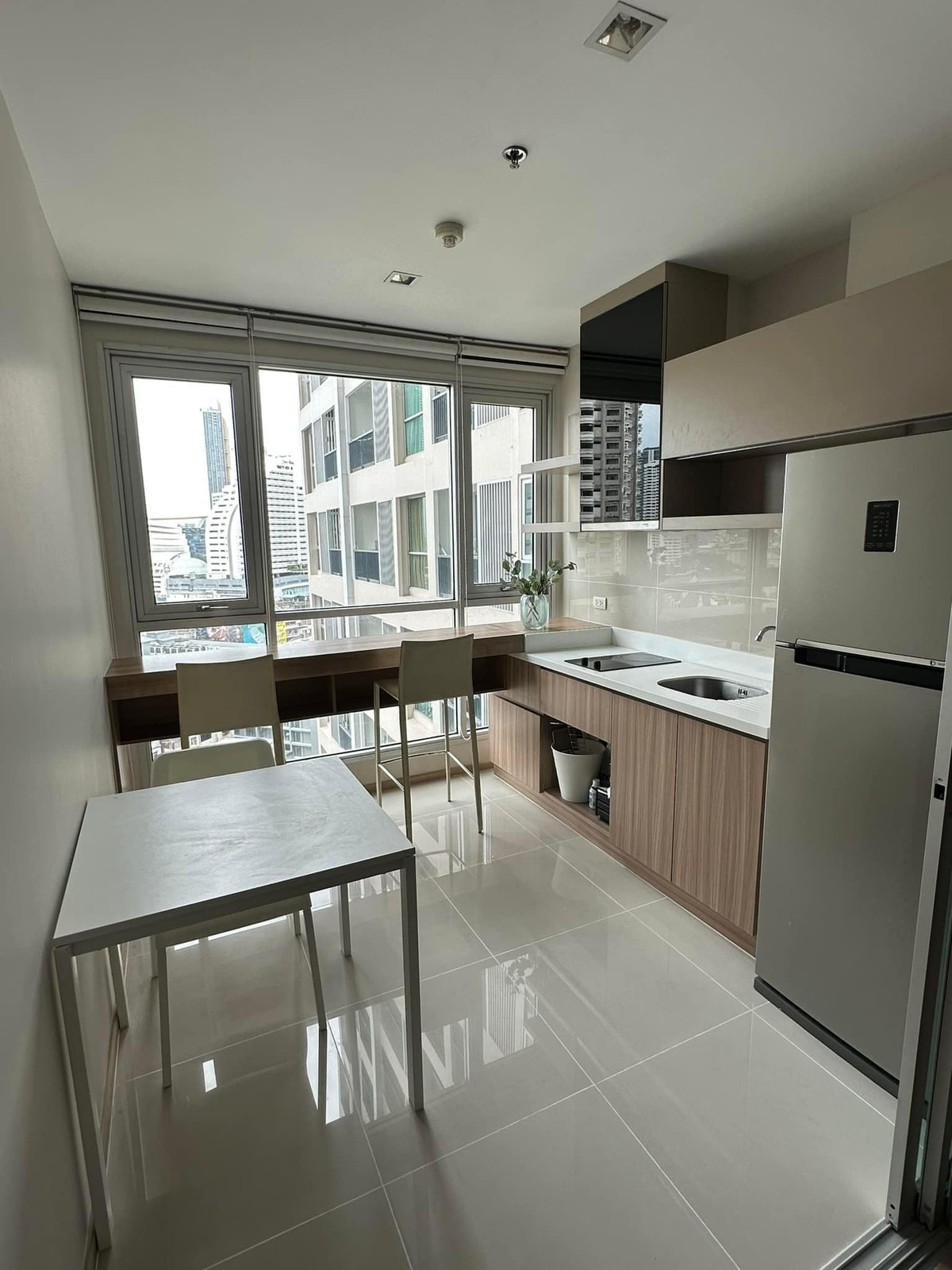 For Rent : Rhythm sathorn 1ห้องนอน 1ห้องน้ำ ห้องสวย เฟอร์นิเจอร์ครบ พร้อมเข้าอยู่ – รูปที่ 4